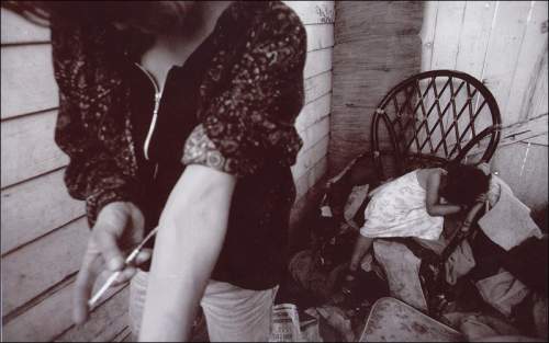  1998 г. Кларенс Уильямс (LA Times) за серию фотографий детей родителей-наркоманов 