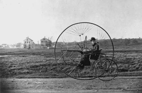 Новый трехколесный велосипед Олдриева. Фото Часа. В. Олдрив, 1882 г.