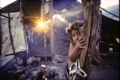  1983 г. Джеймс Дикман за серию фотографий о жизни и смерти в Сальвадоре 