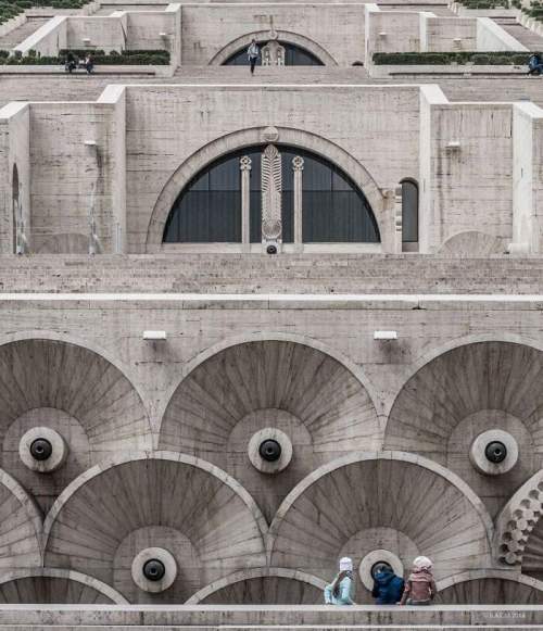 Художественный музей Гафесчян - Каскад, Ереван, Армения. Дизайн 1975-1980 Год постройки 1985-2000